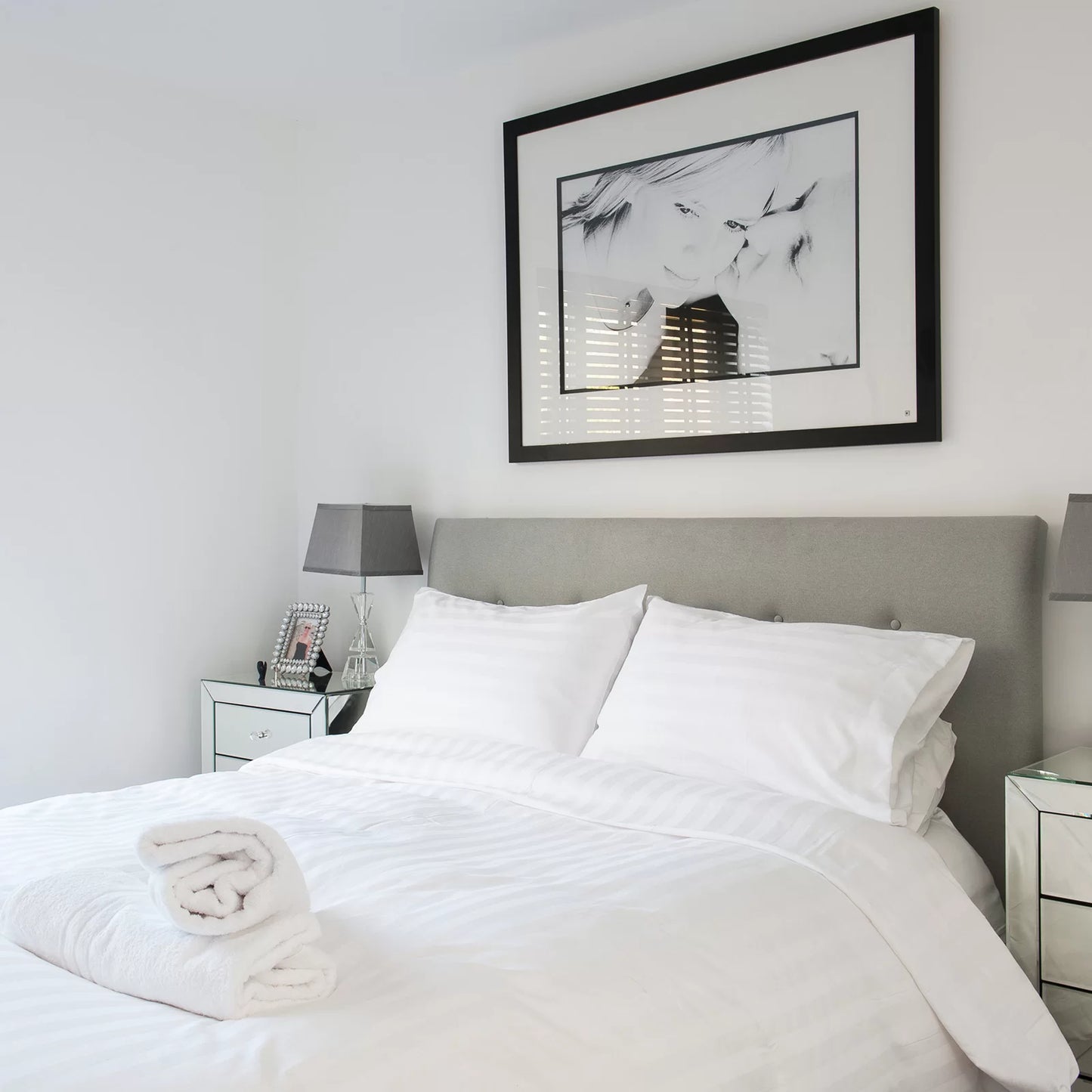 White Satin Stripe Bedding (200TC)